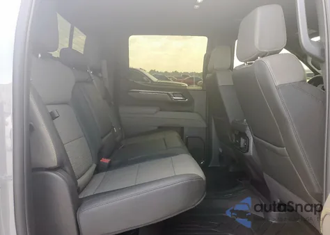 2025 Chevrolet Silverado K1500 Zr2 z USA, uszkodzony, nr VIN 3GCUKHE81SG131512